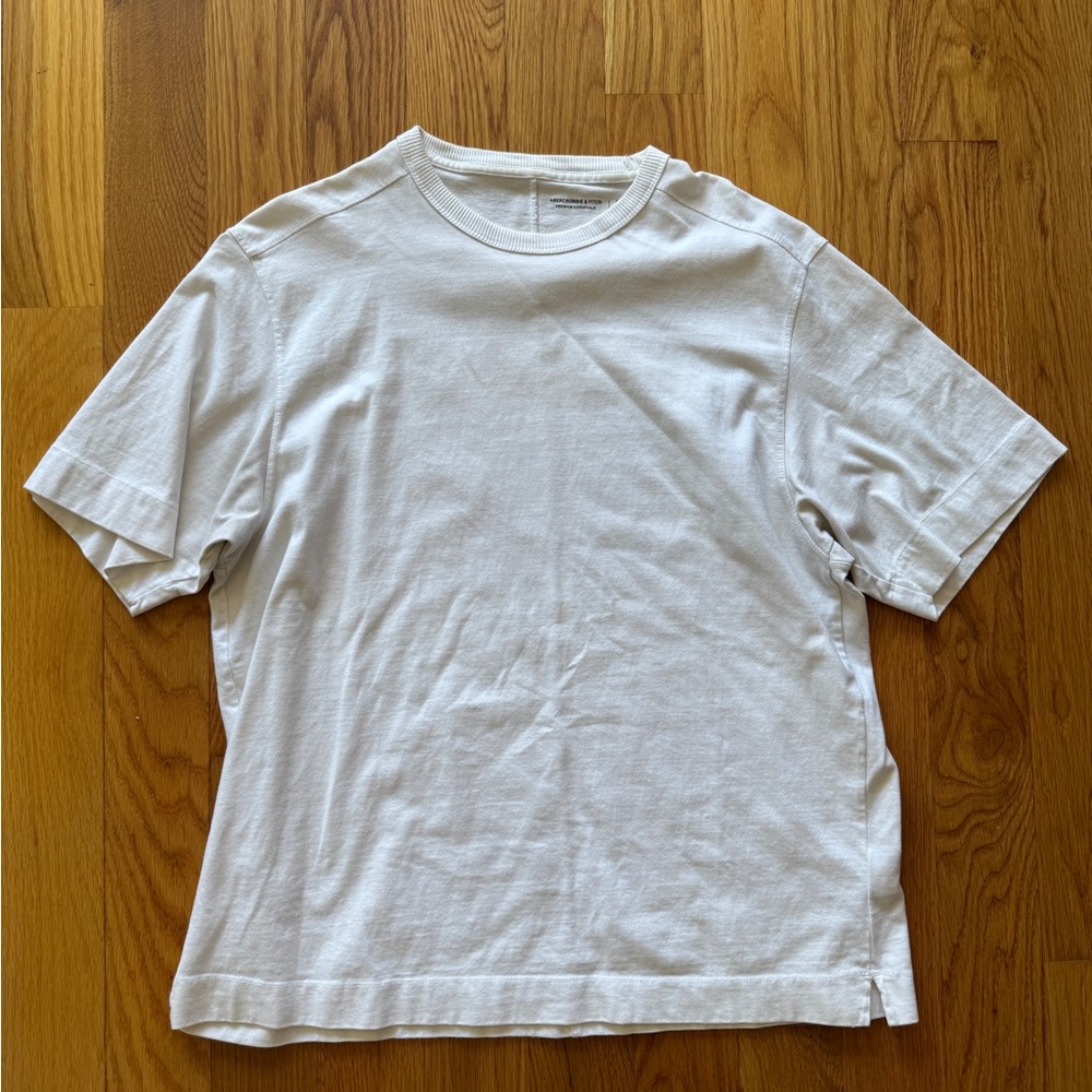 Abercrombie & Fitch White Short Sleeve Tee